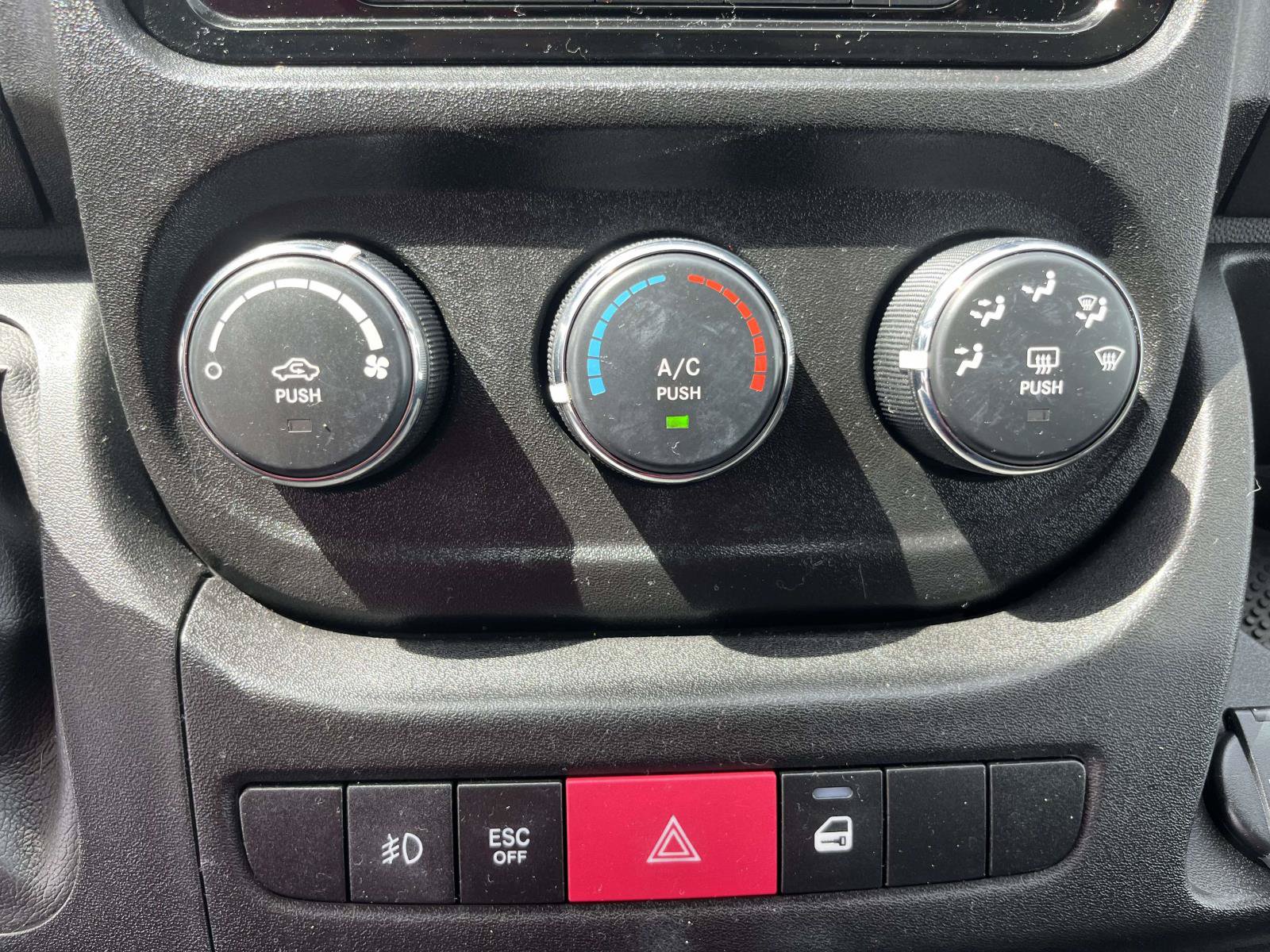 Used 2015 RAM ProMaster 2500 w/ Interior Convenience Group FWD image 16