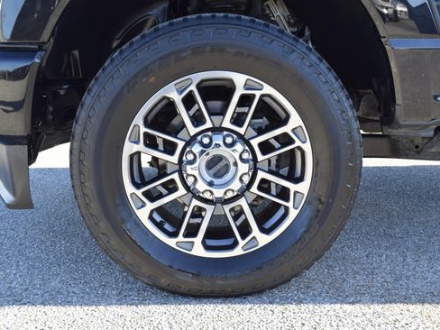 Used 2024 Ford F250 Limited w/ FX4 Off-Road Package image 25