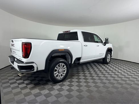 Used 2022 GMC Sierra 2500 Denali image 3