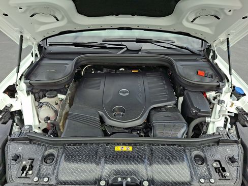 Certified 2024 Mercedes-Benz GLS 450 4MATIC image 30