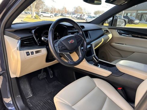 Used 2019 Cadillac XT5 FWD image 24