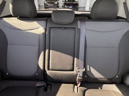 Used 2017 Kia Soul + image 16