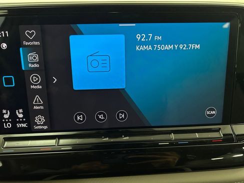 Used 2025 Volkswagen Atlas SE image 11