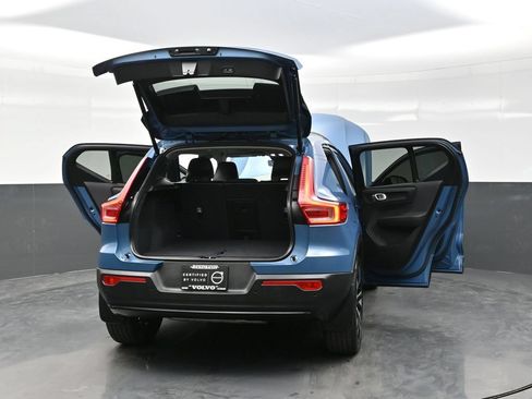 Used 2025 Volvo XC40 B5 Ultra AWD/4WD image 42