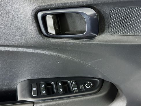Used 2026 Hyundai Venue SEL FWD image 22