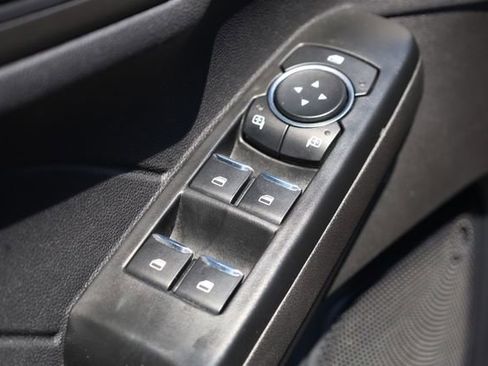 Used 2025 Ford Escape Active AWD/4WD image 18