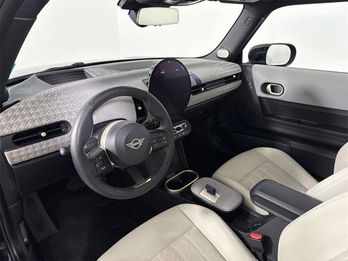 Used 2025 MINI Cooper S image 4