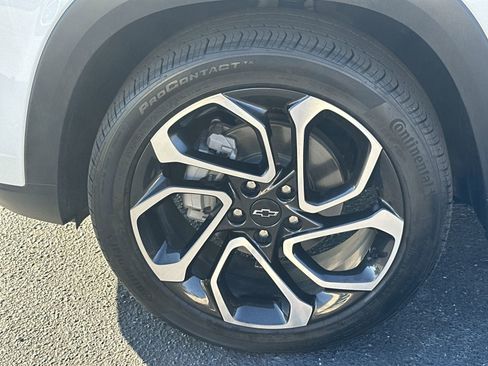 Used 2024 Chevrolet Trax RS w/ Driver Confidence Package image 13