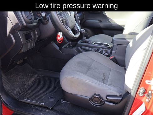 Used 2017 Toyota Tacoma SR image 4