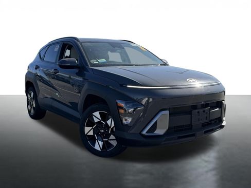 Used 2024 Hyundai Kona SEL AWD/4WD image 2