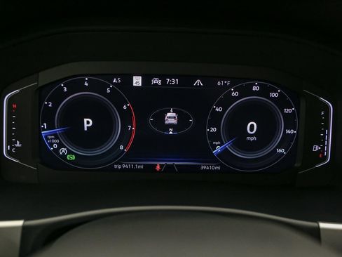 Certified 2023 Volkswagen Atlas Cross Sport SEL R-Line AWD/4WD image 43