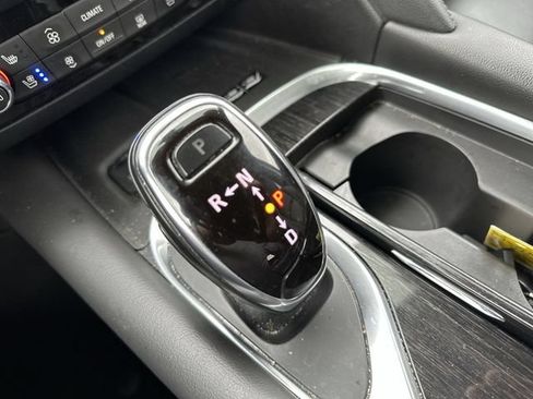 Used 2020 Buick Enclave Avenir w/ Avenir Technology Package FWD image 24