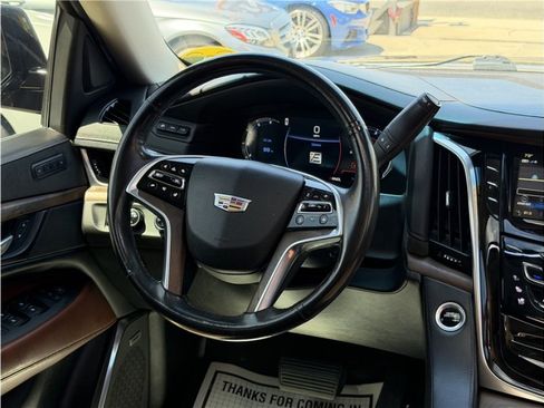 Used 2019 Cadillac Escalade ESV Premium Luxury AWD/4WD image 50
