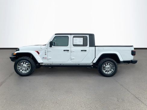 Used 2023 Jeep Gladiator Overland w/ LED Lighting Group AWD/4WD image 4