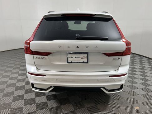 Certified 2025 Volvo XC60 B5 Core w/ Climate Package image 9