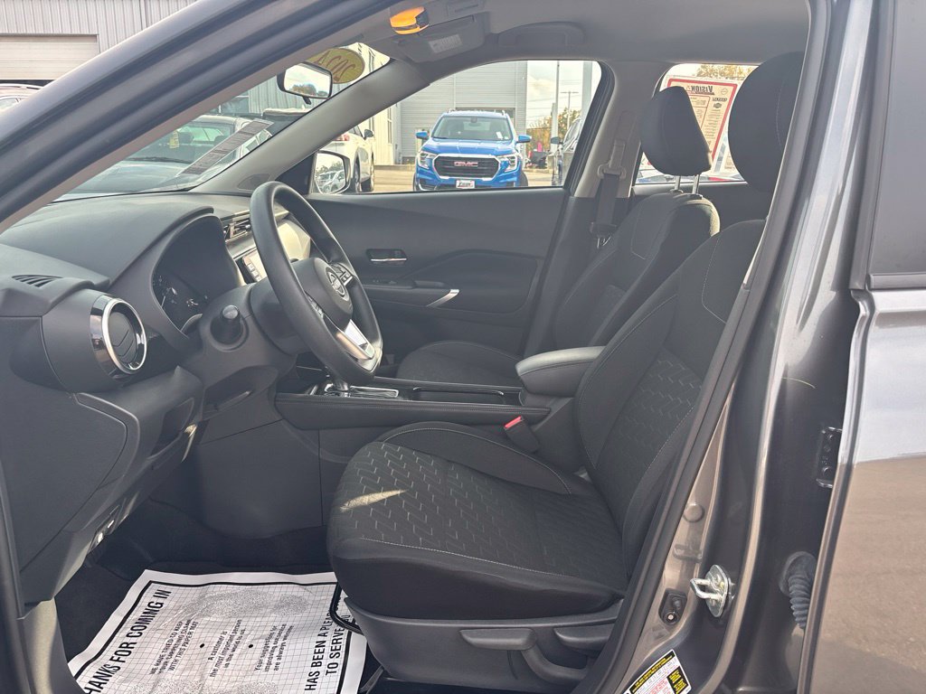 Certified 2024 Nissan Kicks SV FWD image 18