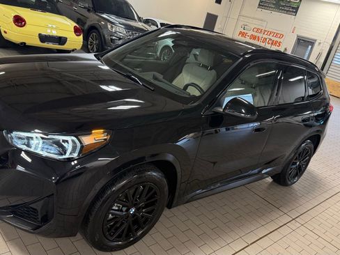 Used 2025 BMW X1 xDrive28i image 9