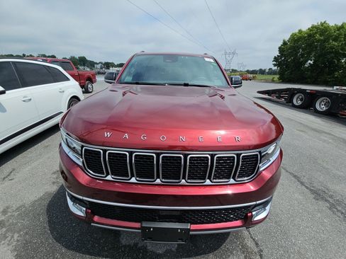 Used 2025 Jeep Wagoneer L Series II w/ 8-pass Seating Package AWD/4WD image 2
