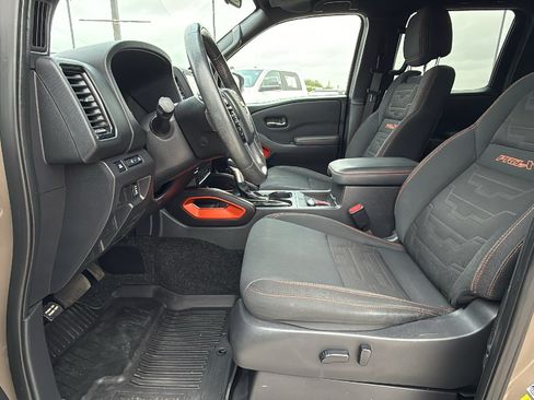 Used 2022 Nissan Frontier Pro-X RWD image 11