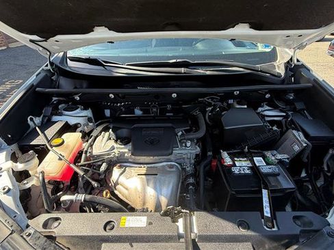 Used 2018 Toyota RAV4 XLE image 7