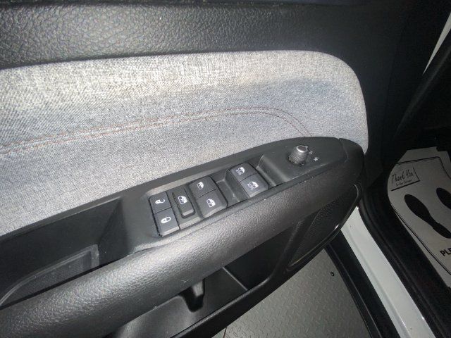 Used 2022 Jeep Compass Latitude AWD/4WD image 13