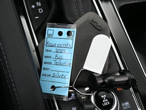 Used 2024 Kia Telluride EX AWD/4WD image 33