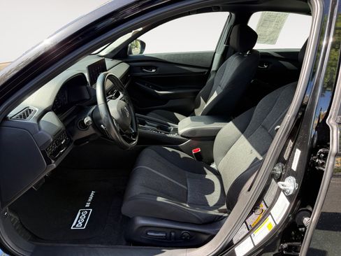 Used 2025 Honda Accord Sport image 10