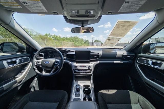 Used 2023 Ford Explorer XLT RWD image 18