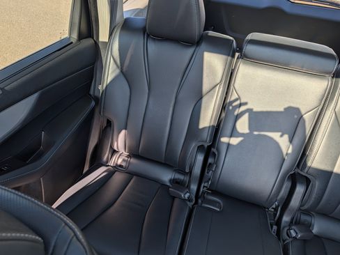 Used 2023 Acura MDX SH-AWD w/ Technology Package image 12