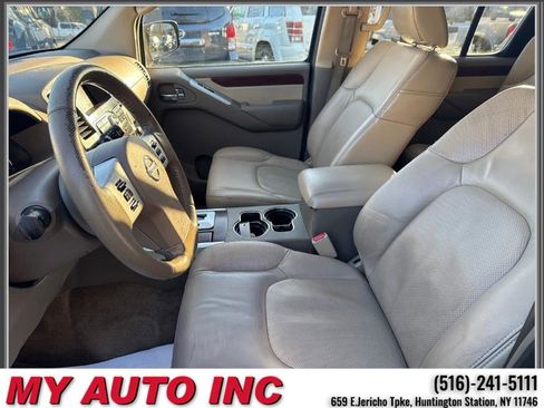 Used 2012 Nissan Pathfinder LE image 24