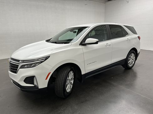 Used 2023 Chevrolet Equinox LT w/ LPO, Floor Liner Package AWD/4WD image 9