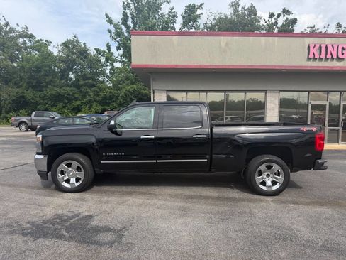 Used 2018 Chevrolet Silverado 1500 LTZ w/ Sport Package AWD/4WD image 9