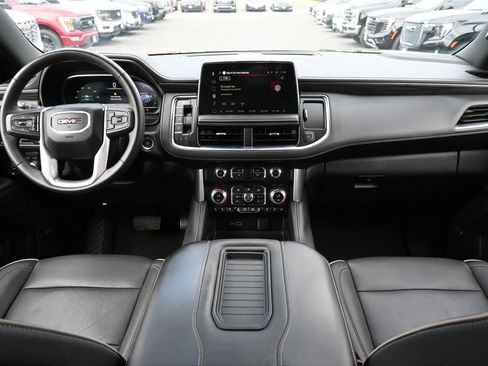 Used 2023 GMC Yukon XL SLT w/ SLT Luxury Package AWD/4WD image 7