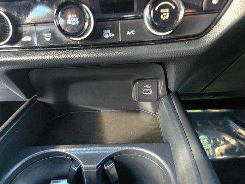 Certified 2024 Honda HR-V Sport image 18