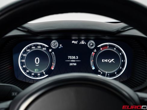 Used 2022 Aston Martin DBX image 25