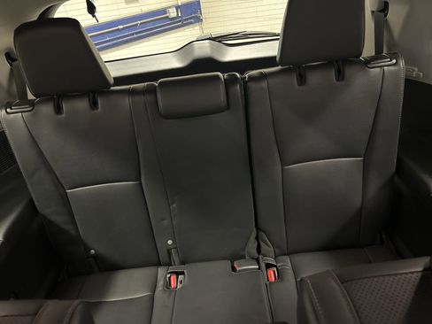 Used 2024 Toyota Grand Highlander AWD image 13