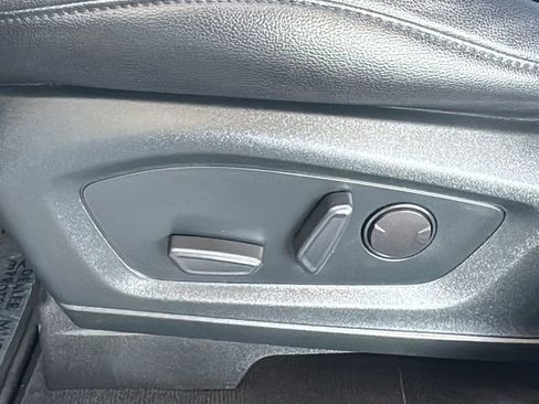 Certified 2022 Ford Explorer Limited w/ Hybrid Equipment Group 310A image 20