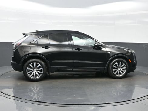 Used 2019 Cadillac XT4 Sport w/ Driver Awareness Package FWD image 7