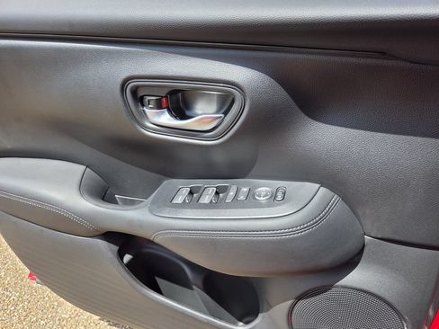 Used 2025 Honda HR-V EX-L image 17