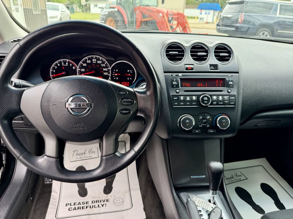Used 2013 Nissan Altima 2.5 S FWD image 11