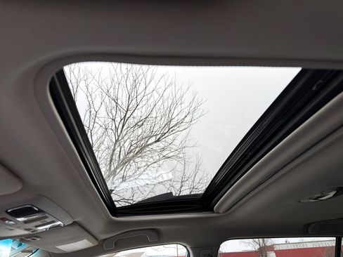 Used 2017 Subaru Outback 3.6R Limited image 47