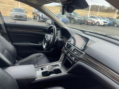 Used 2021 Honda Accord Touring image 9