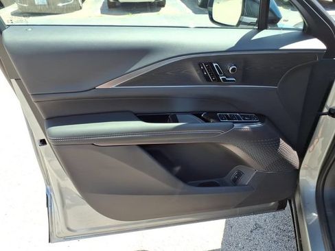 New 2026 Cadillac Lyriq Sport w/ LPO, ONYX Package AWD/4WD image 25