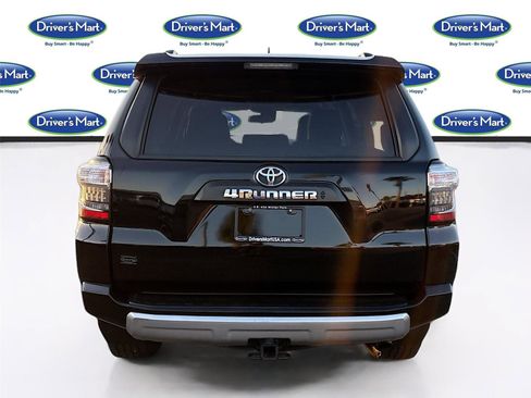 Used 2022 Toyota 4Runner TRD Off-Road image 7