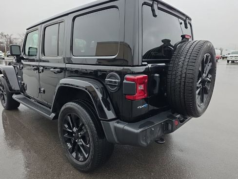 Used 2021 Jeep Wrangler Unlimited Sahara w/ Safety Group image 7