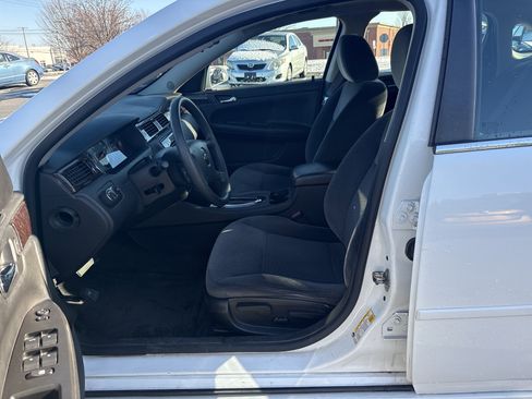 Used 2015 Chevrolet Impala LT w/ LT Sunroof Package image 14