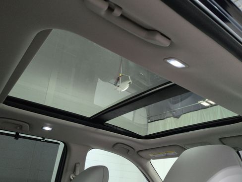 Certified 2025 Honda Pilot Elite image 23