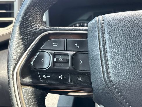 Used 2022 Toyota Tundra SR5 w/ TRD Off-Road Package AWD/4WD image 19