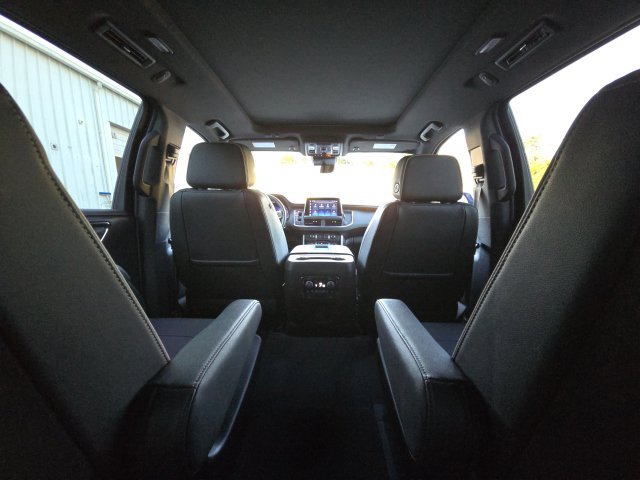 Used 2024 Chevrolet Suburban Premier w/ Premium Package AWD/4WD image 20