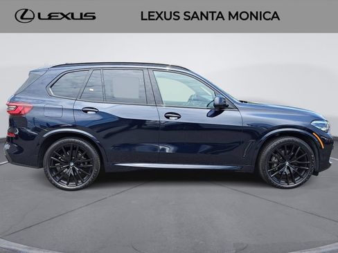 Used 2022 BMW X5 xDrive40i w/ M Sport Package AWD/4WD image 4